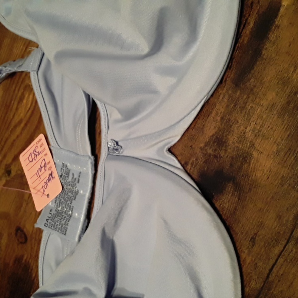 NWOT Bali 38D Gorgeous Blue/periwinkle Comfy Straps Unpadded underwire Bra - Picture 3 of 12